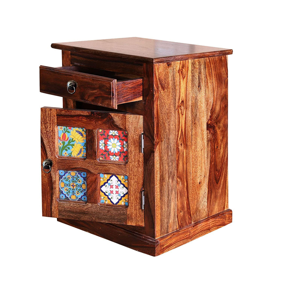 Tile Natural_2 Solid Sheesham Wood Bedside Table in natural finish - close-up of the natural finish and wood grain